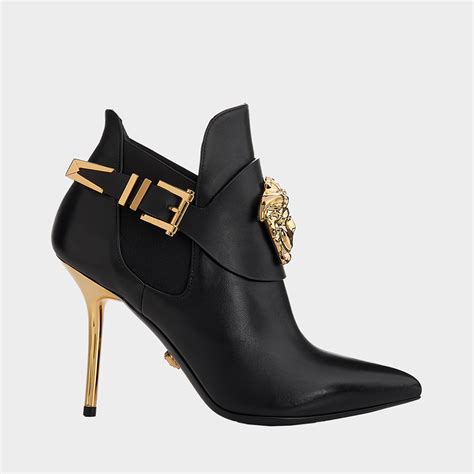 what to do at palazzo versace|versace palazzo high heels.